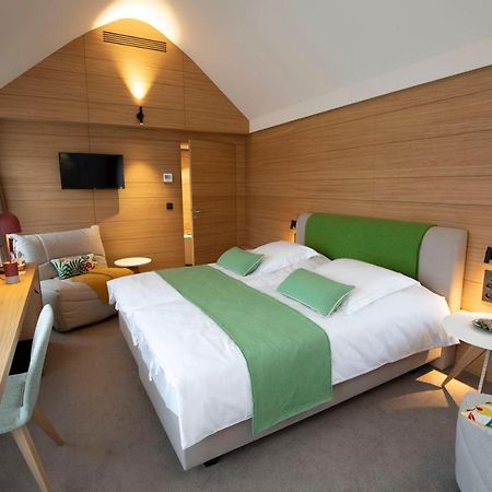 B-Lodge Louvain-la-Neuve Exterior foto
