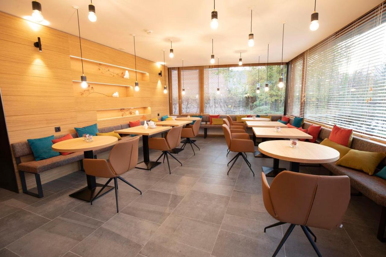 B-Lodge Louvain-la-Neuve Exterior foto