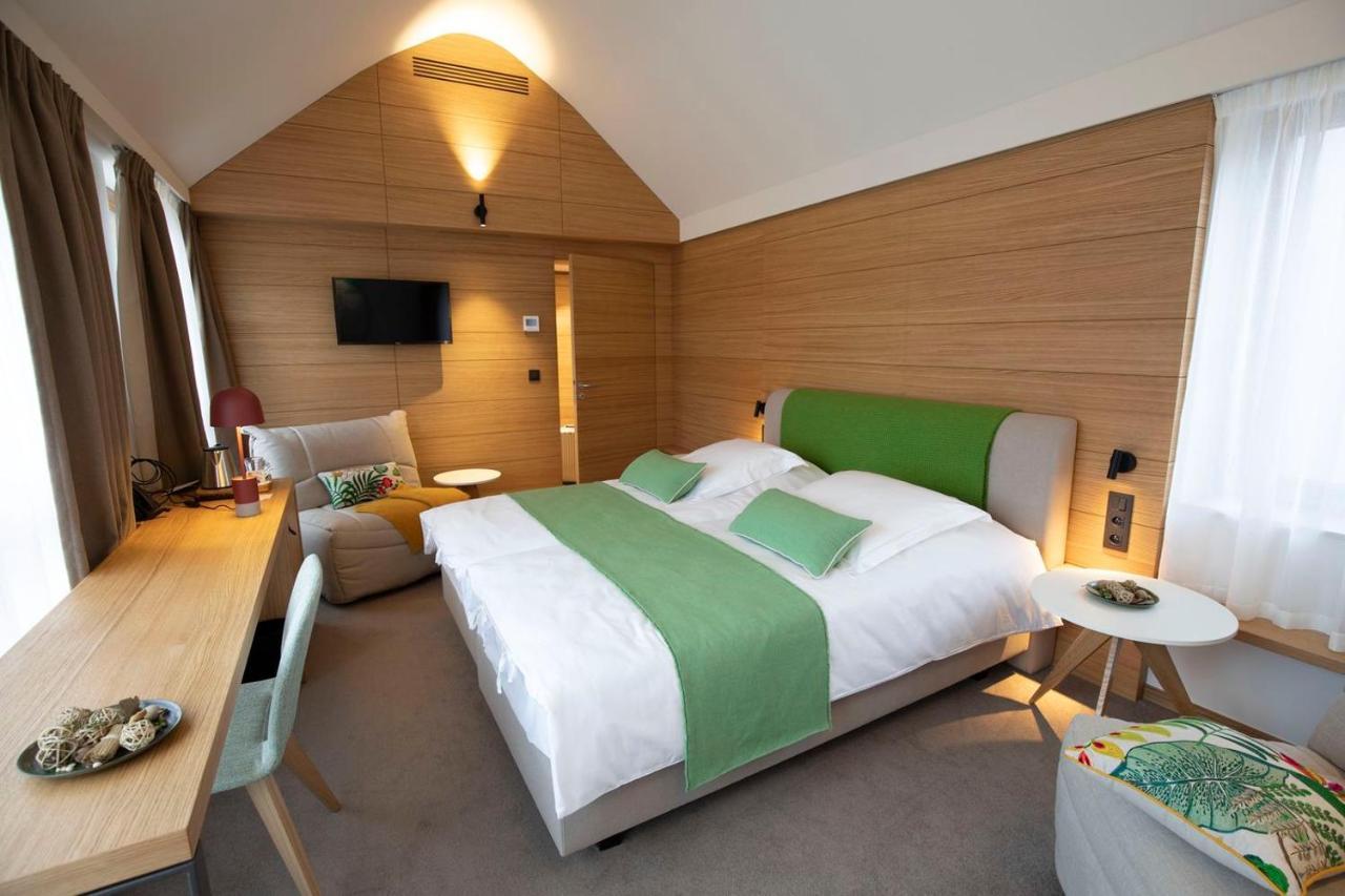 B-Lodge Louvain-la-Neuve Exterior foto